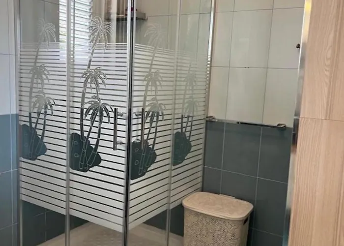 Besa House 아파트